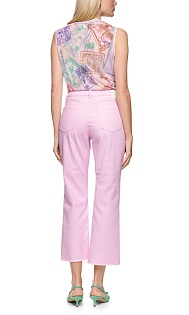 Укороченные джинсы с заклепками