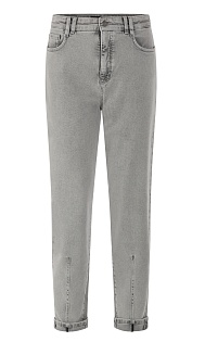 Зауженные джинсы