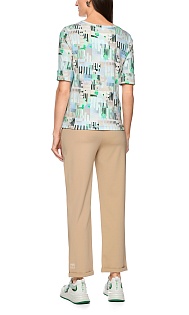 Футболка с геометрическим принтом