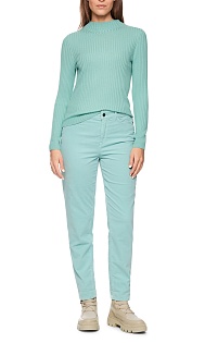 Пуловер из шерсти