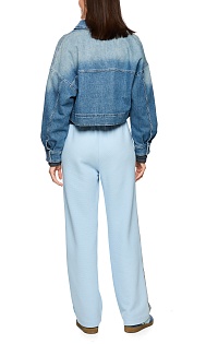 Джинсовая куртка на молнии