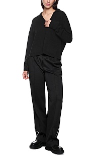 Пуловер из шерсти