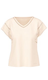 Блуза с вышивкой