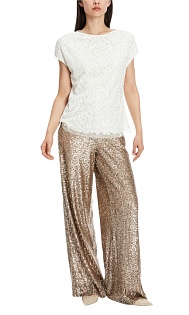 Блуза с вышивкой