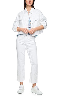 Джинсовая куртка с вышивкой