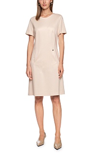 Платье с карманами