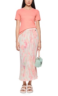 Приталенная футболка