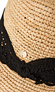 Шляпа с кружевом Marc Cain, UCH1.05Z31/620-E, тема Vacation Vibes, сезон Весна-Лето 2023