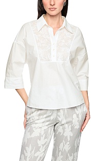 Блуза с вышивкой