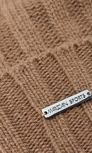 Вязаная шапка