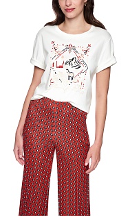 Футболка с вышивкой