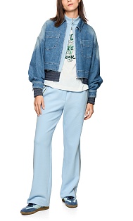 Джинсовая куртка на молнии