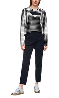 Пуловер в полоску