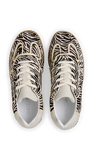 Кроссовки из кожи