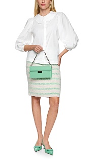 Блуза с объемными рукавами