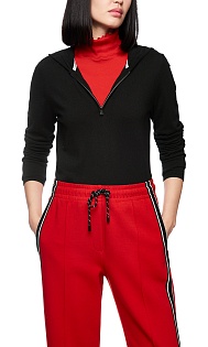 Пуловер с капюшоном