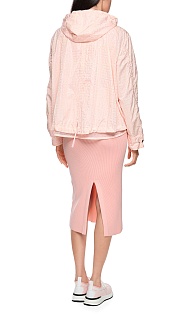 Легкая куртка с капюшоном