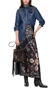 Джинсовая блуза с вышивкой