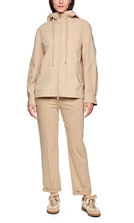 Легкая куртка с капюшоном