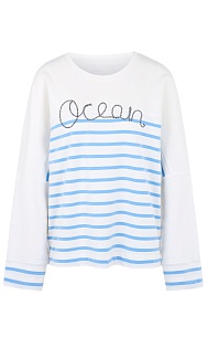 Пуловер с вышивкой